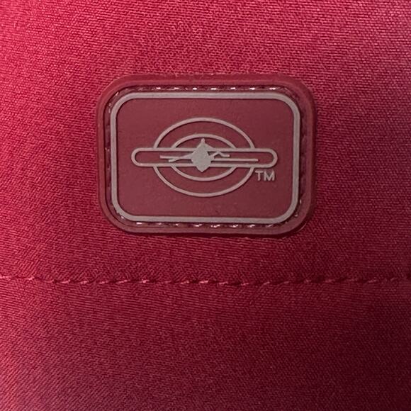 Audi Performance Soft Shell Vest Mens M Red Fleece Lined Zip Logo Wind Resistant - Picture 5 of 10